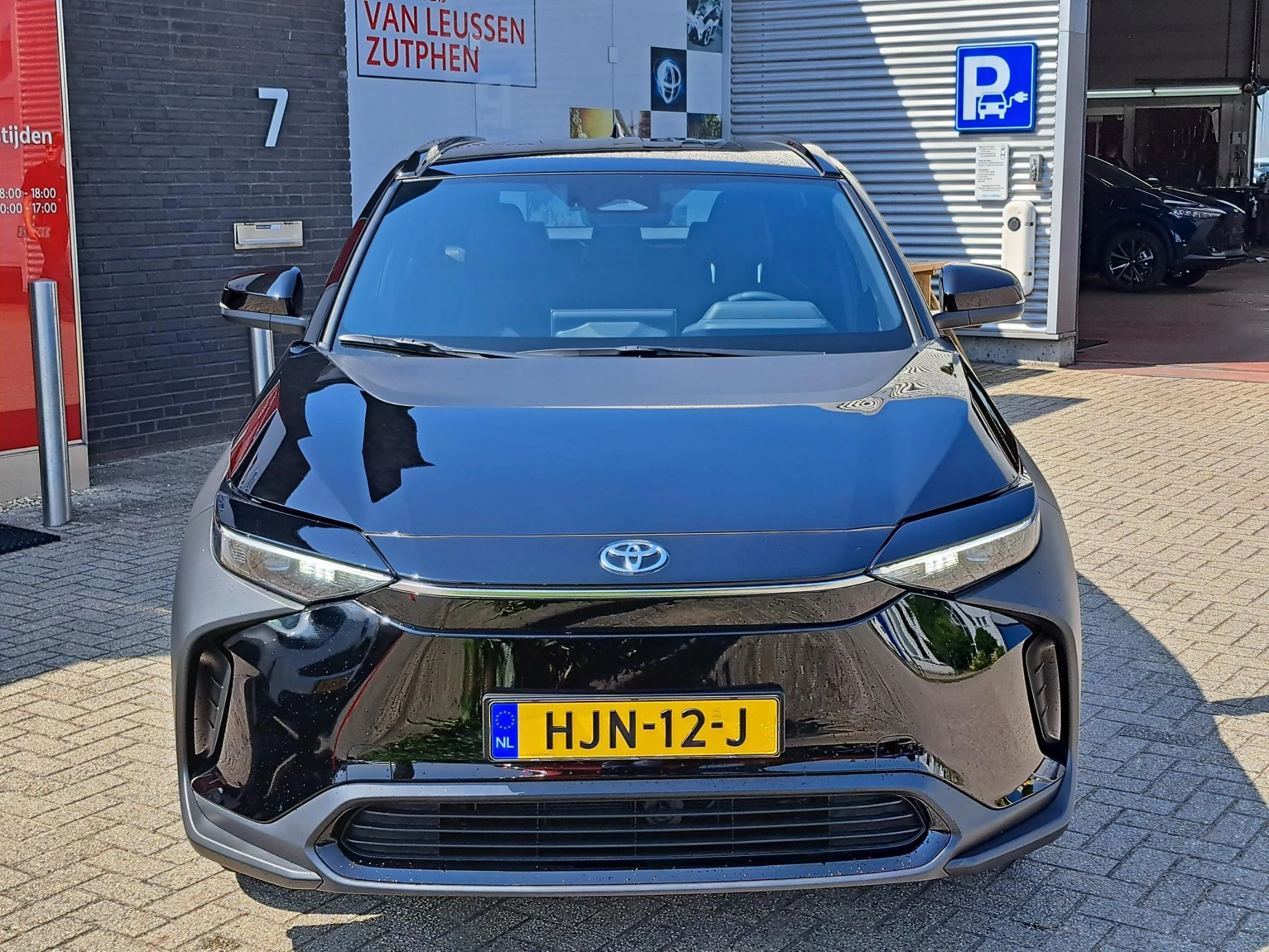 Hoofdafbeelding Toyota bZ4X