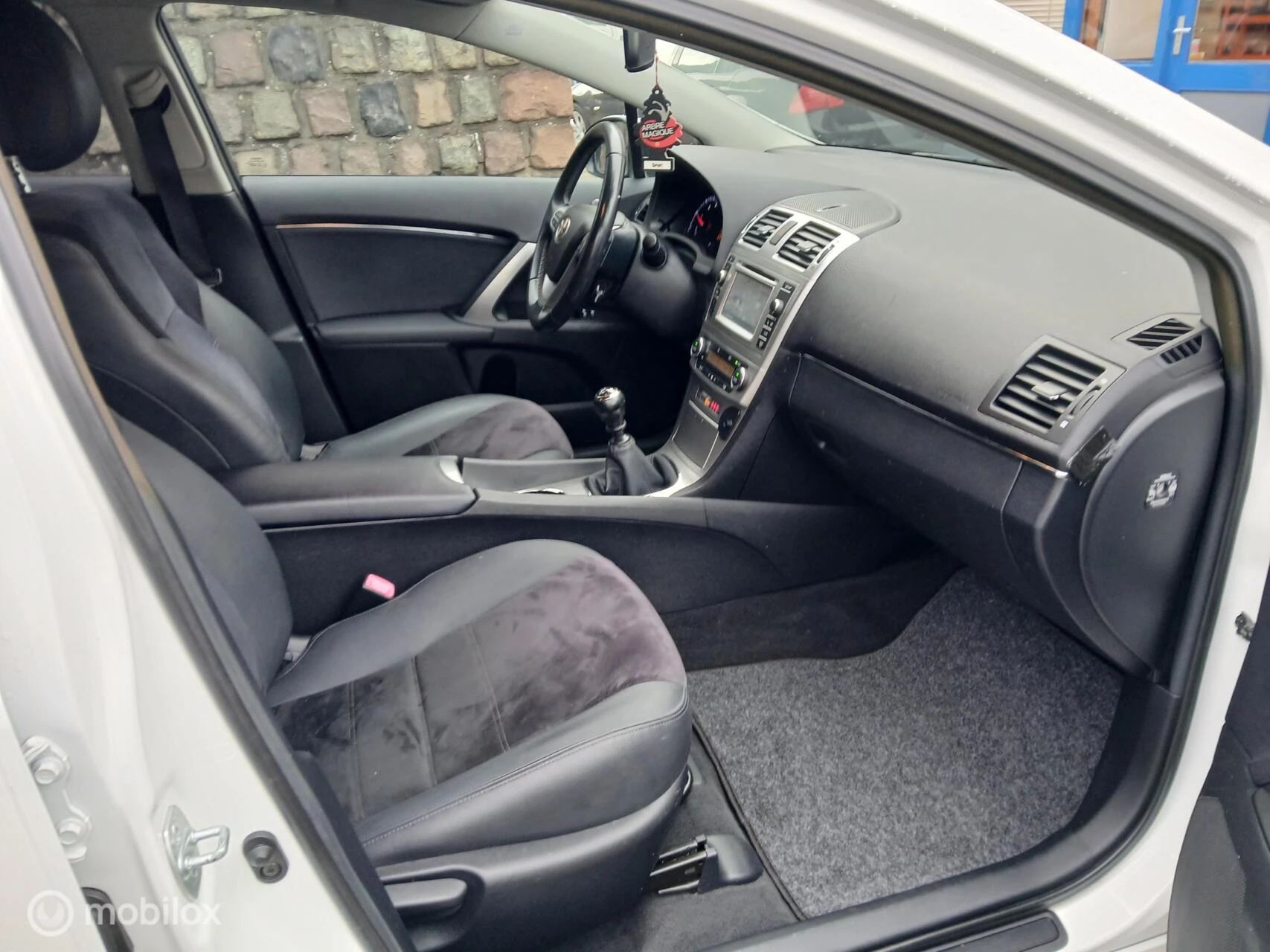 Hoofdafbeelding Toyota Avensis