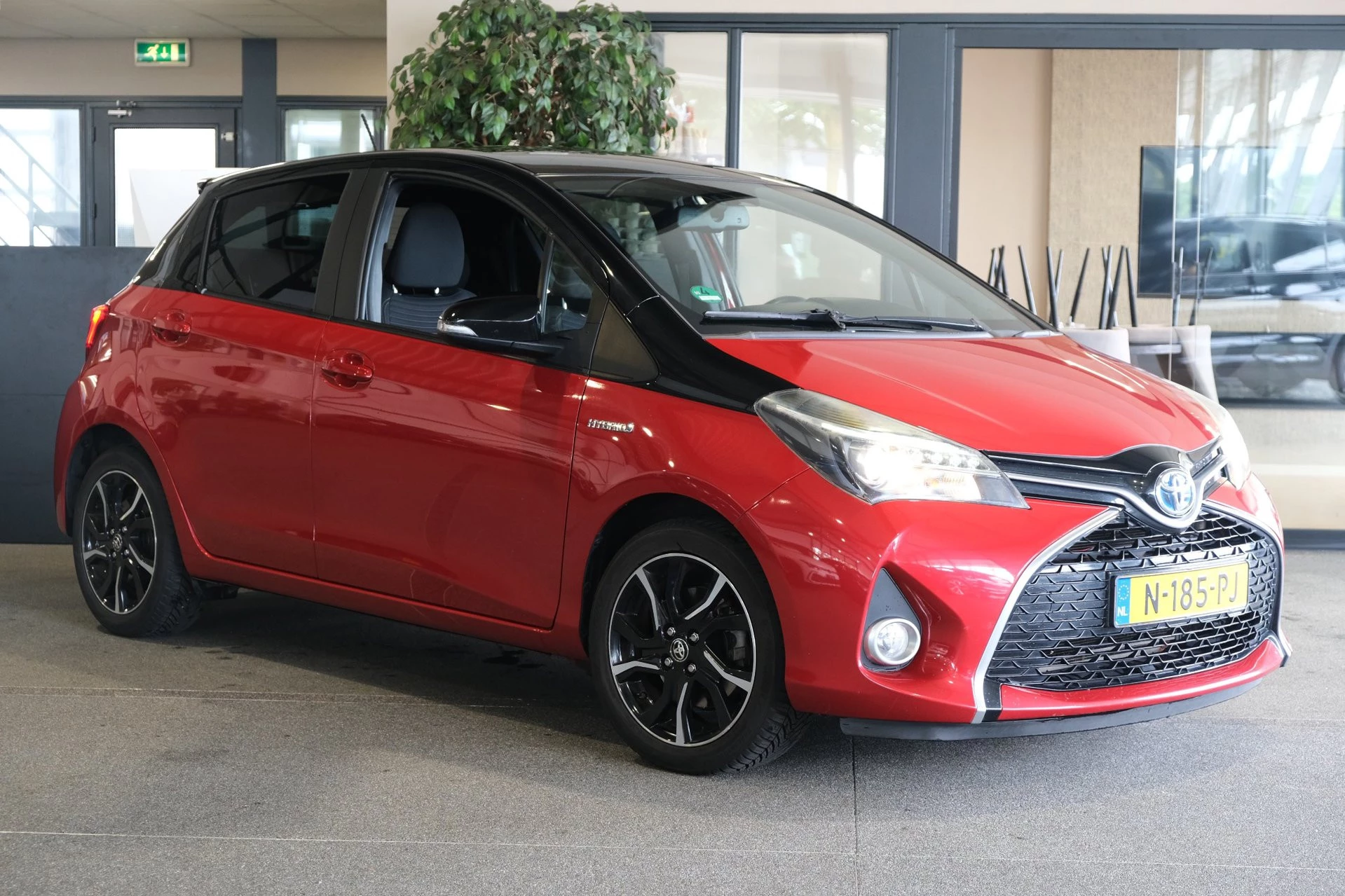 Hoofdafbeelding Toyota Yaris