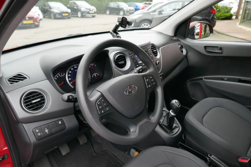 Hoofdafbeelding Hyundai i10