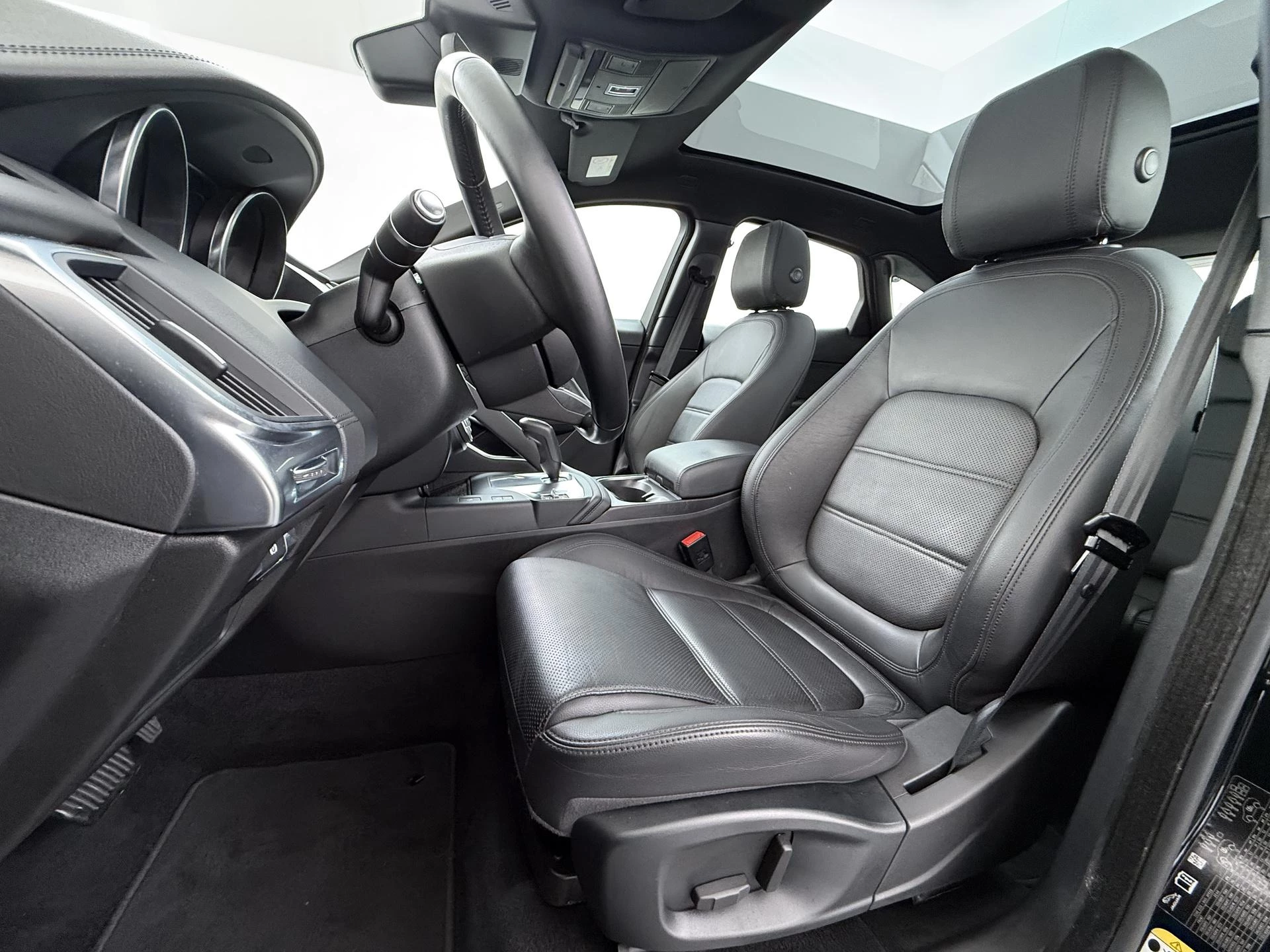 Hoofdafbeelding Jaguar E-PACE