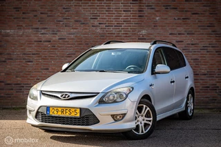 Hoofdafbeelding Hyundai i30 Hyundai i30 CW 1.4i i-Motion Business |Nap |Station |LM velg