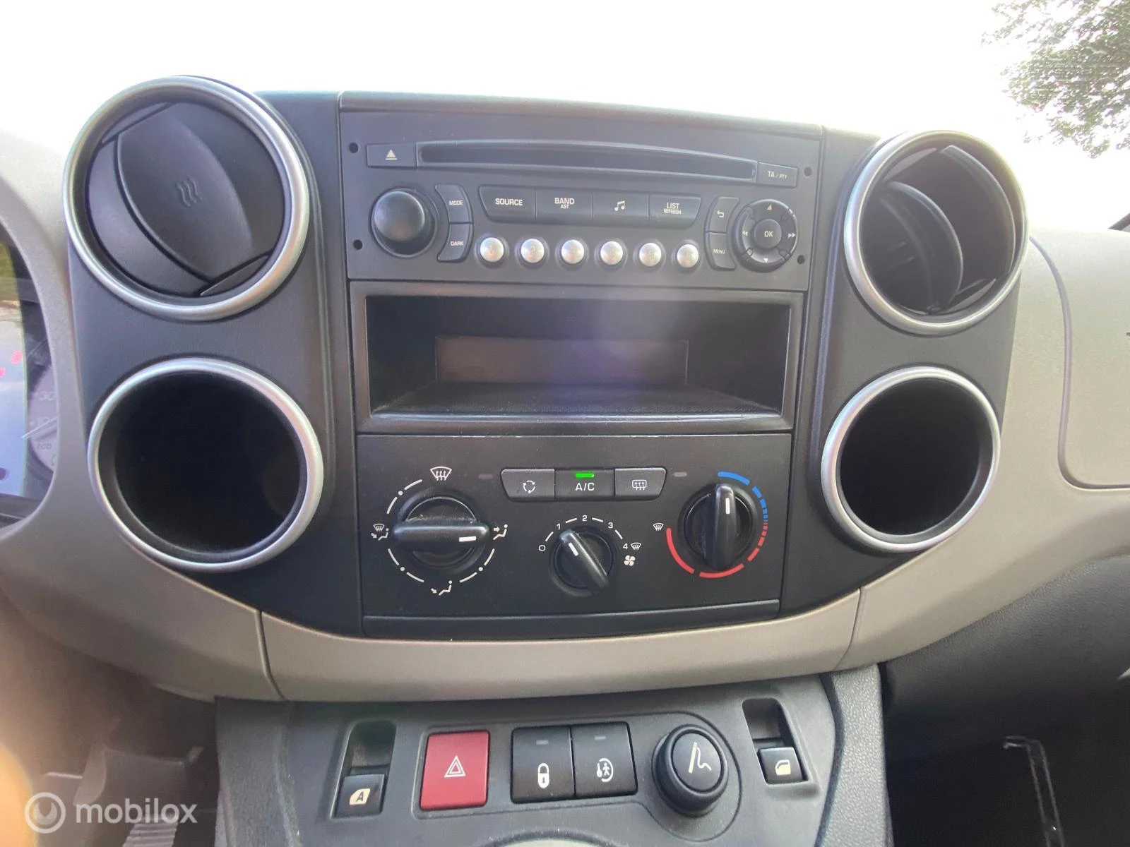 Hoofdafbeelding Peugeot Partner