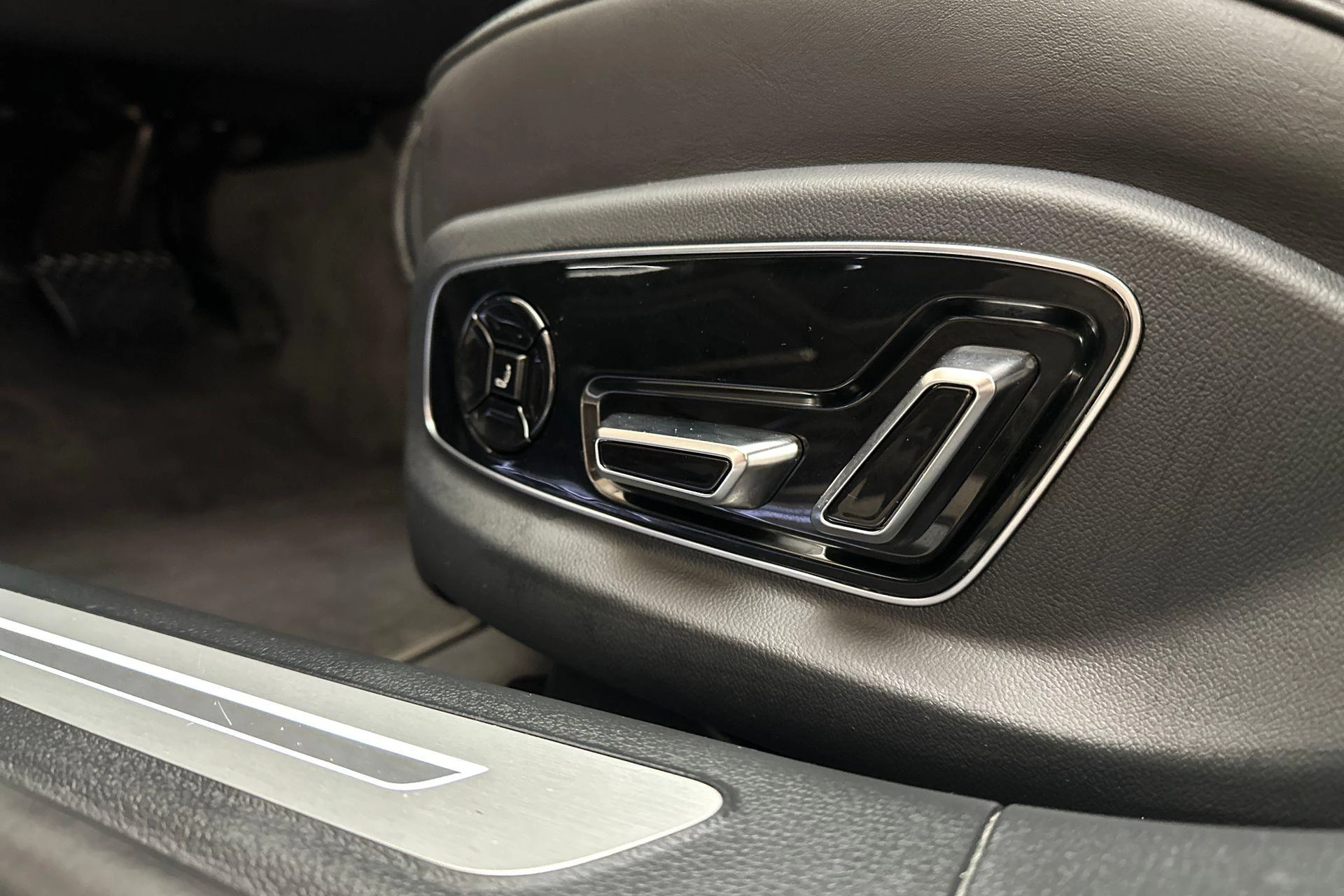 Hoofdafbeelding Audi A8