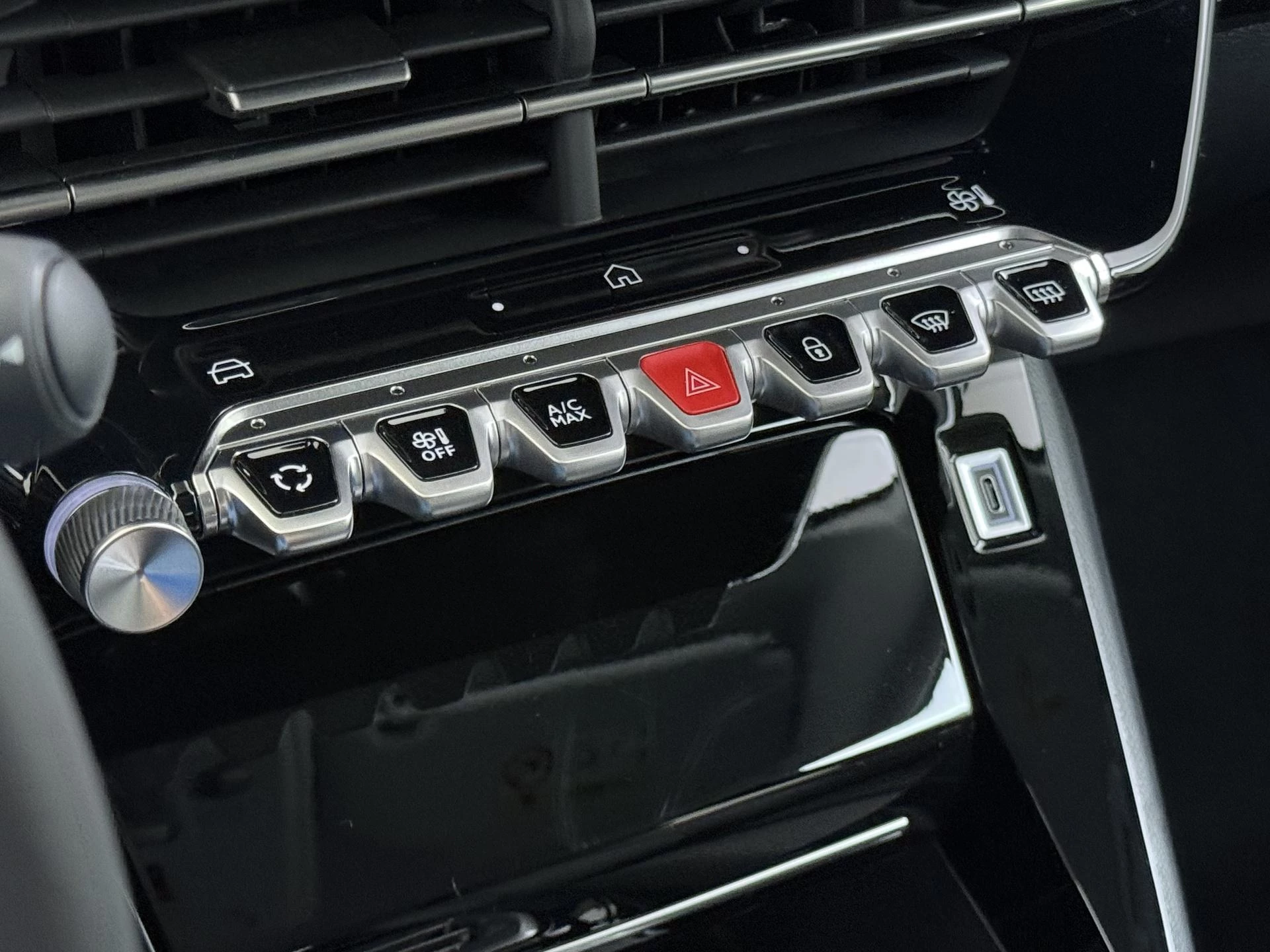 Hoofdafbeelding Peugeot e-208