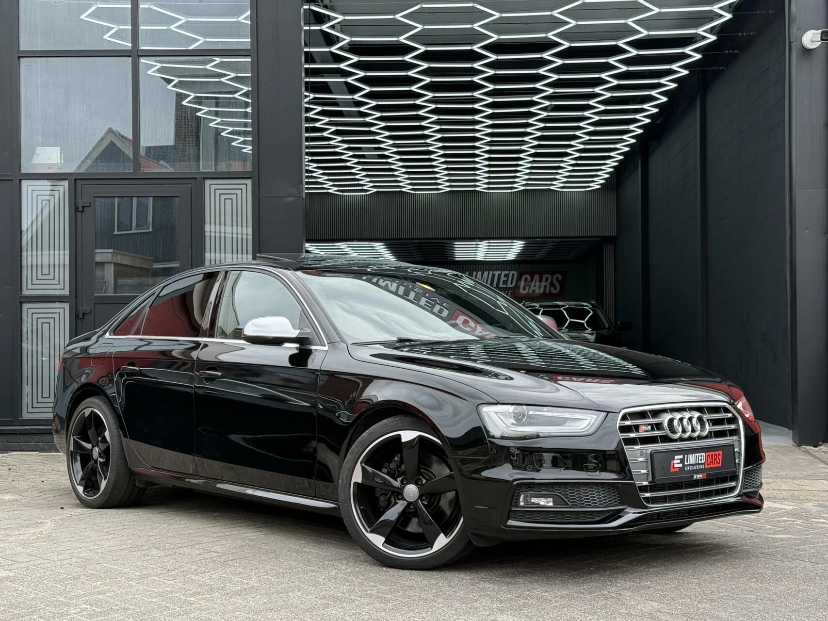Hoofdafbeelding Audi S4