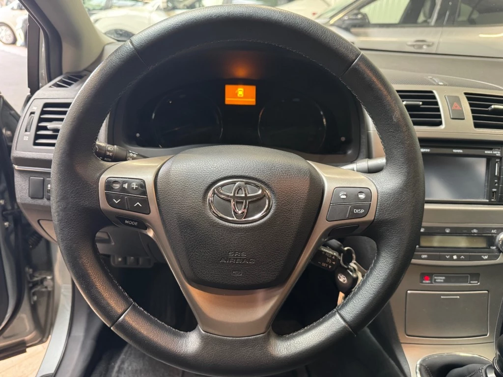 Hoofdafbeelding Toyota Avensis