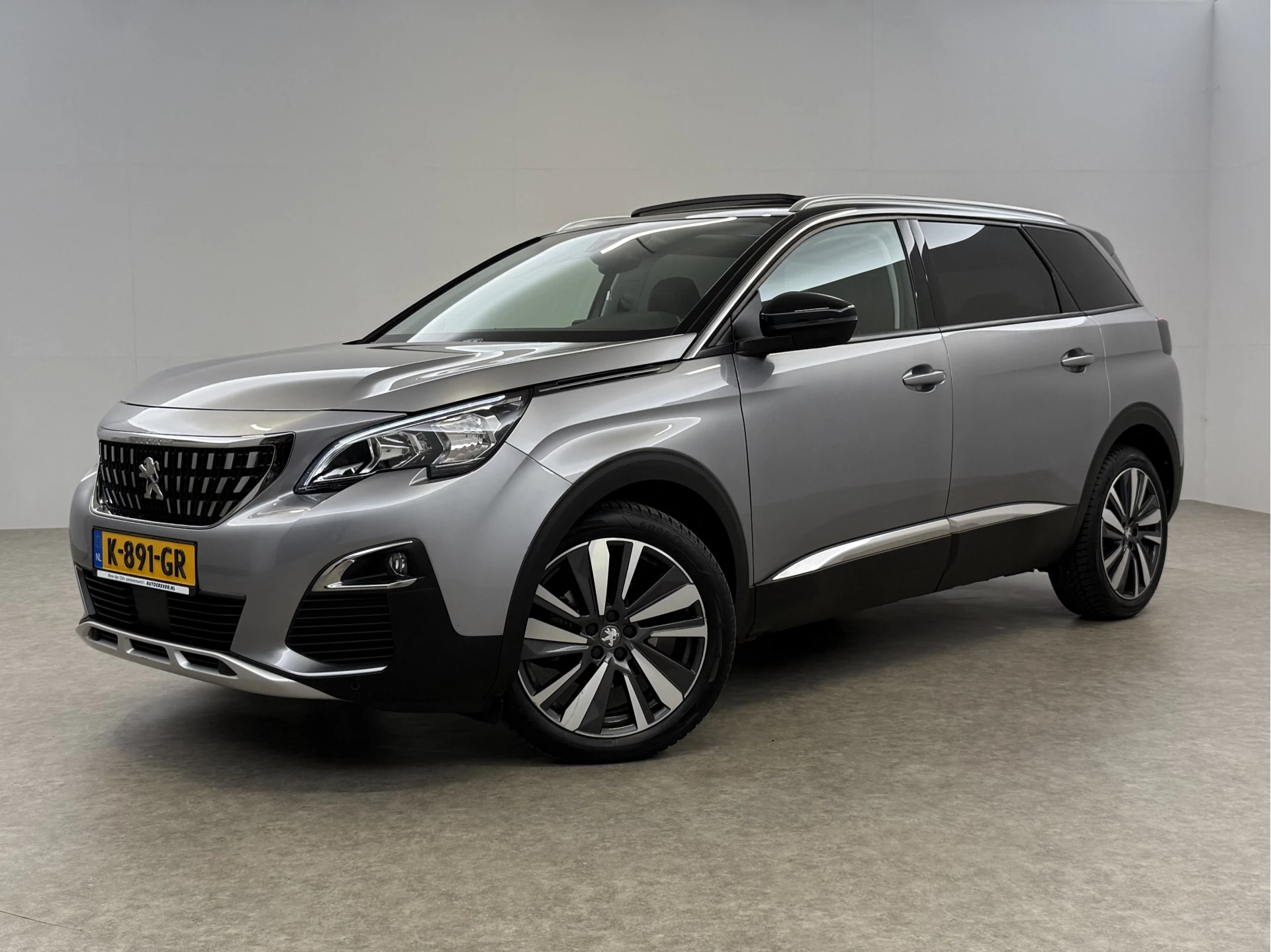 Hoofdafbeelding Peugeot 5008