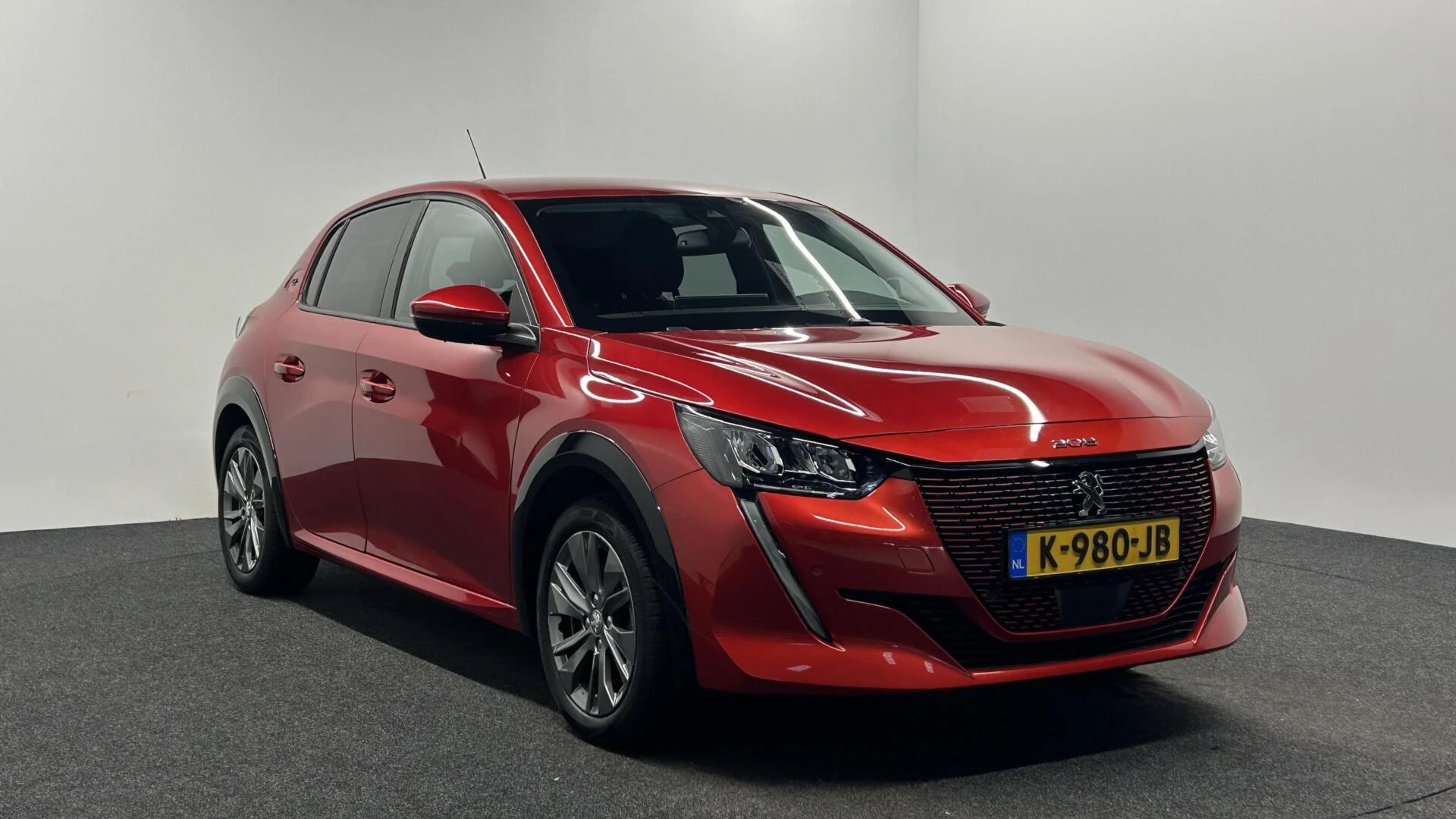 Hoofdafbeelding Peugeot e-208