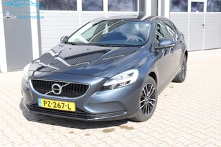 Volvo V40 2.0 T2 Momentum Winter-line Navi LED