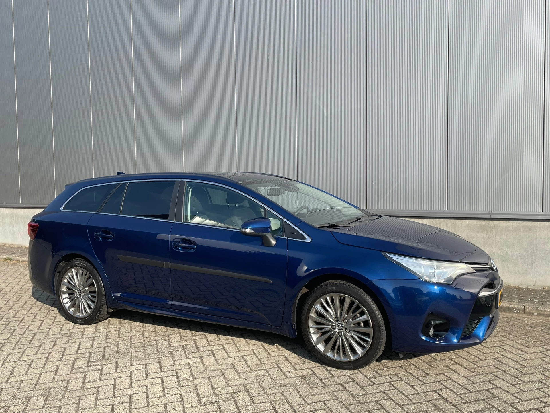 Hoofdafbeelding Toyota Avensis