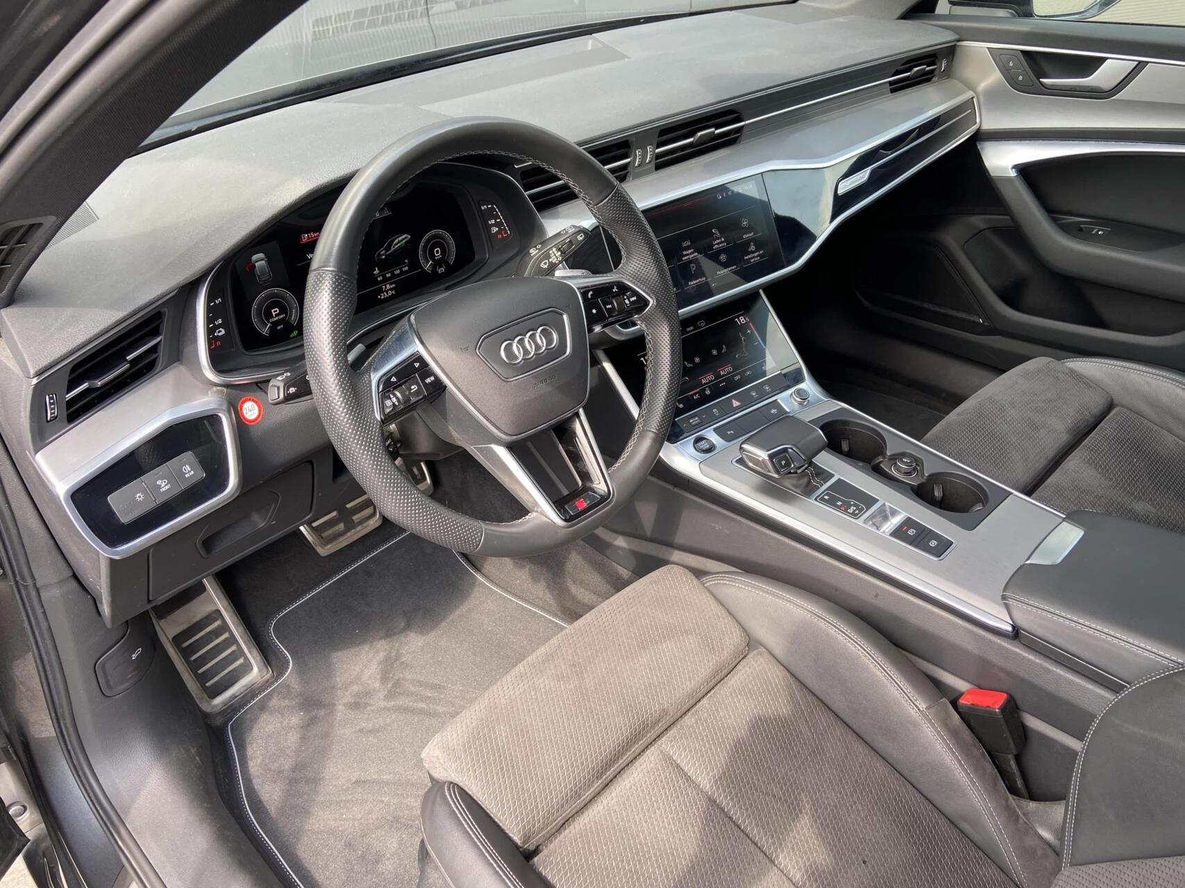 Hoofdafbeelding Audi A6
