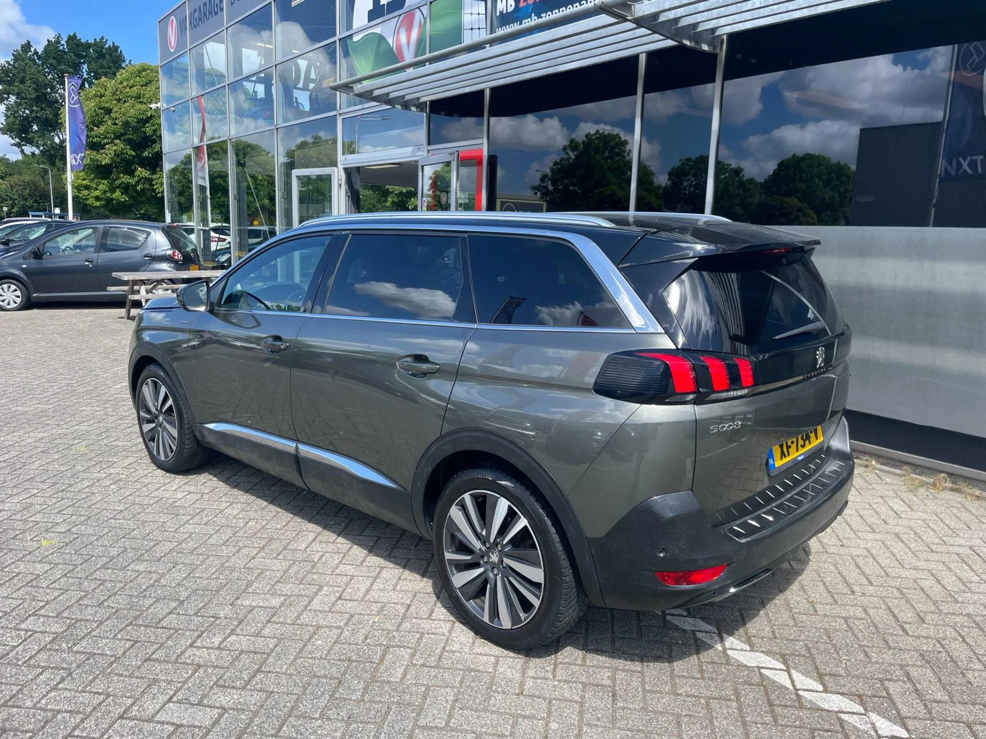Hoofdafbeelding Peugeot 5008