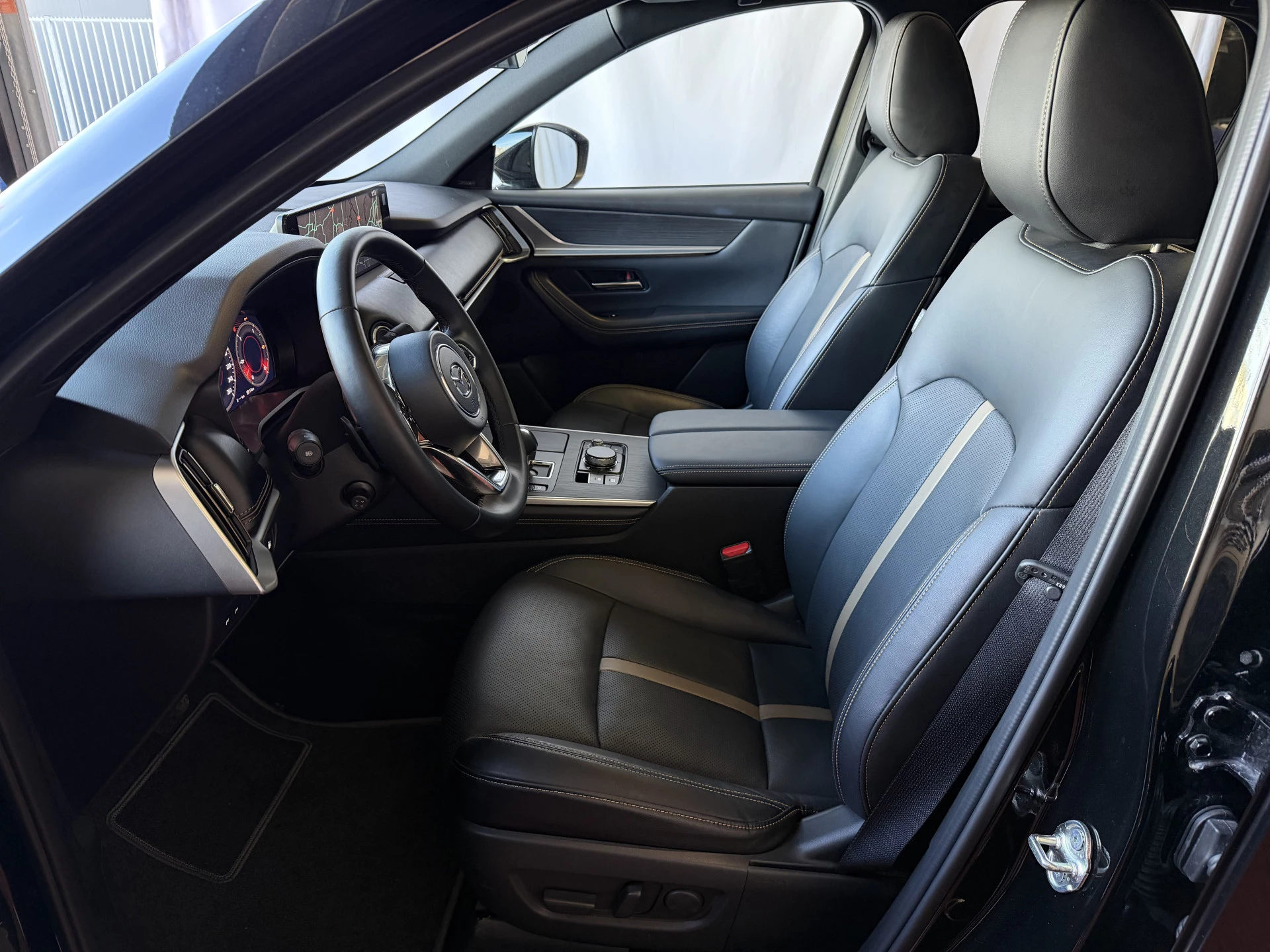 Hoofdafbeelding Mazda CX-60