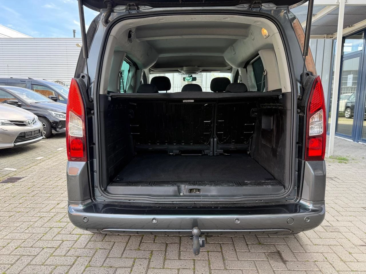 Hoofdafbeelding Peugeot Partner