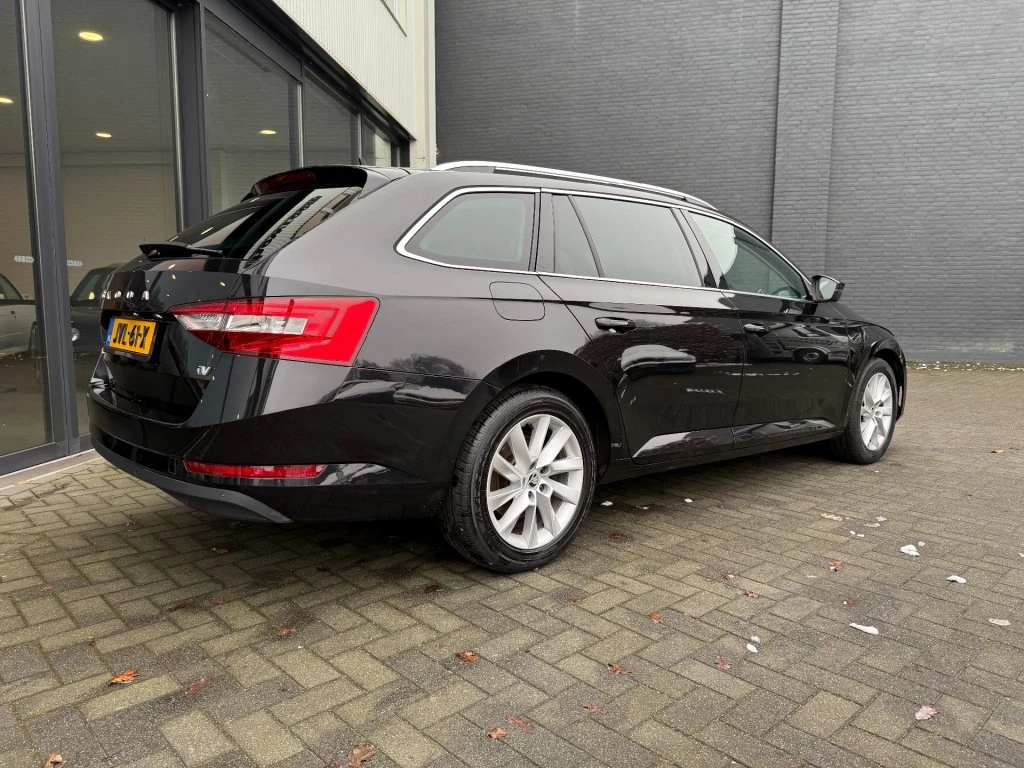 Hoofdafbeelding Škoda Superb