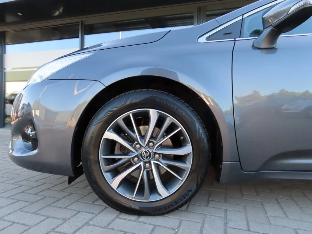 Hoofdafbeelding Toyota Avensis