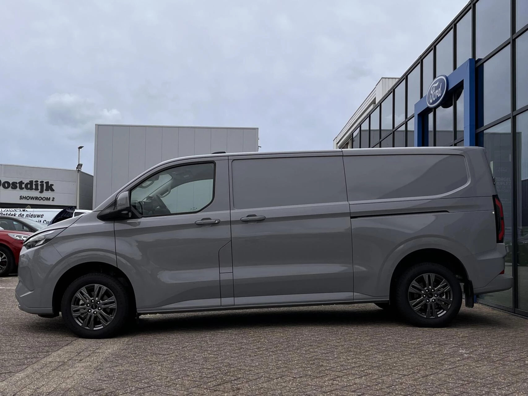 Hoofdafbeelding Ford E-Transit Custom