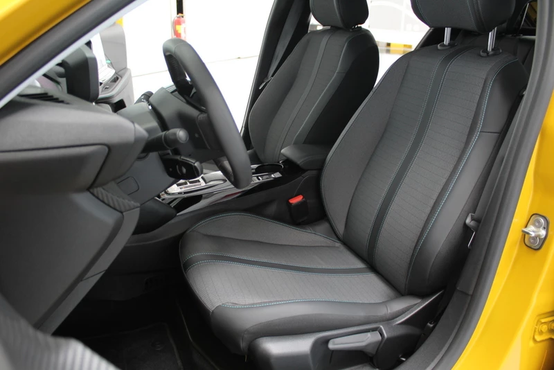 Hoofdafbeelding Peugeot e-208