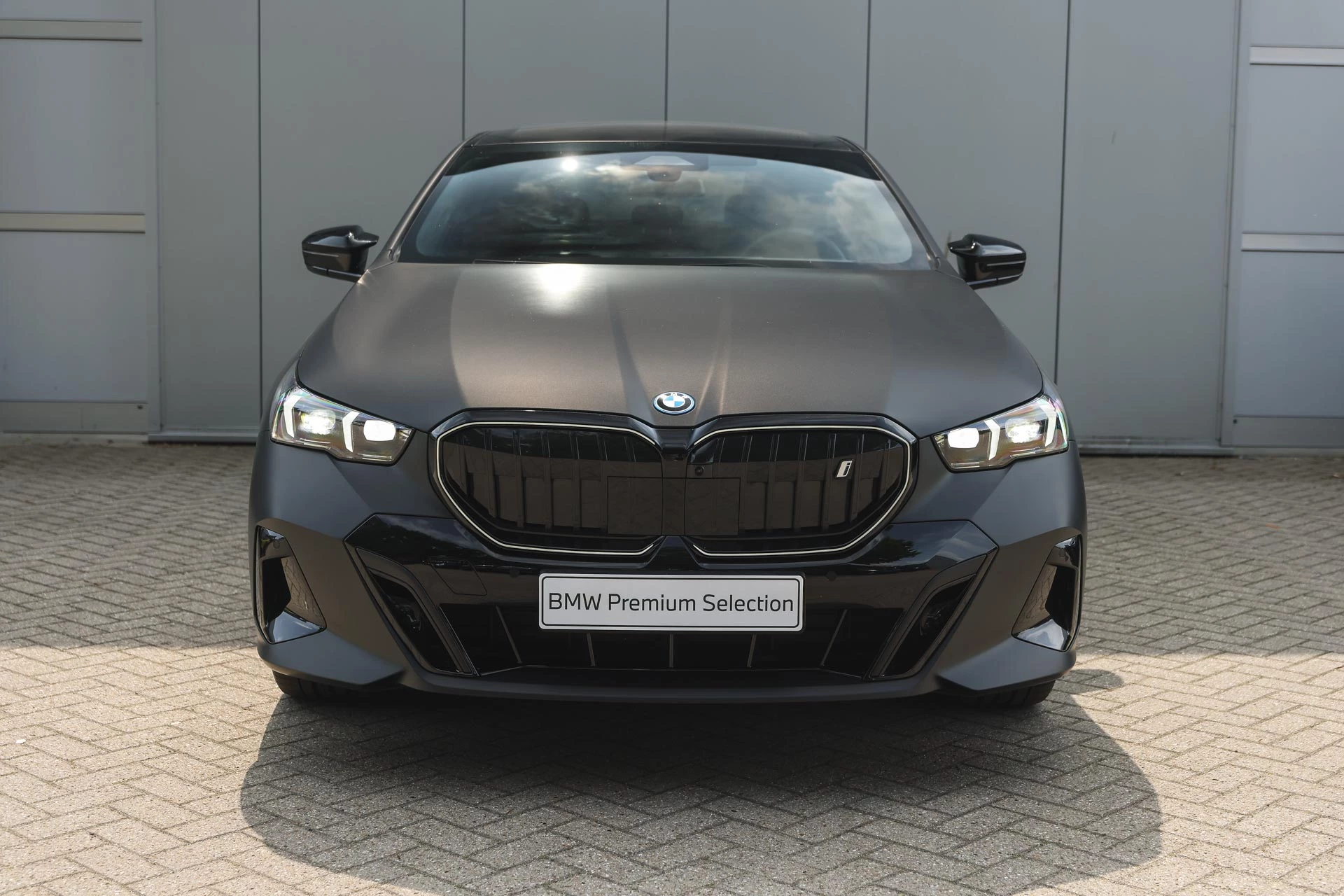 Hoofdafbeelding BMW i5