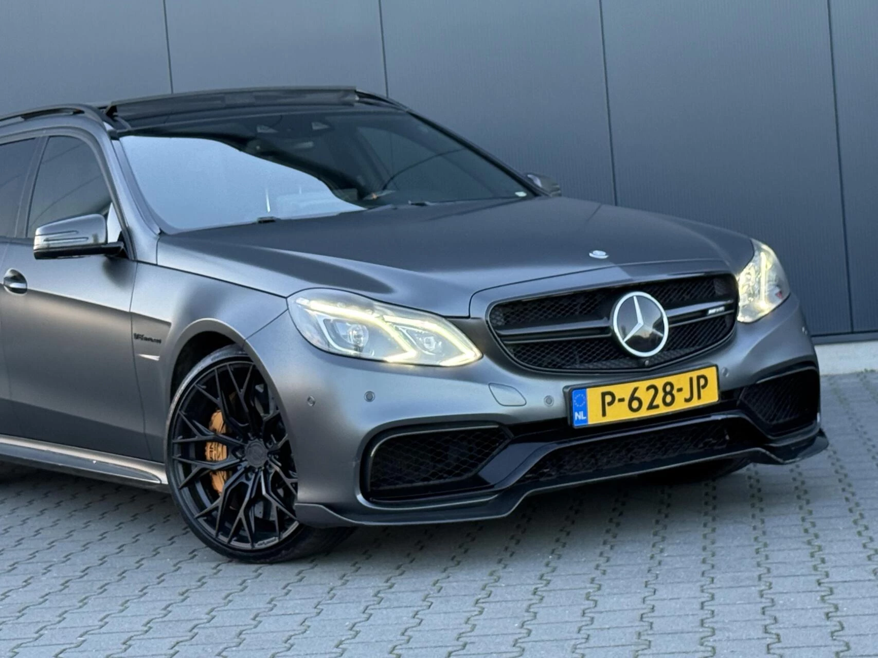 Hoofdafbeelding Mercedes-Benz E-Klasse
