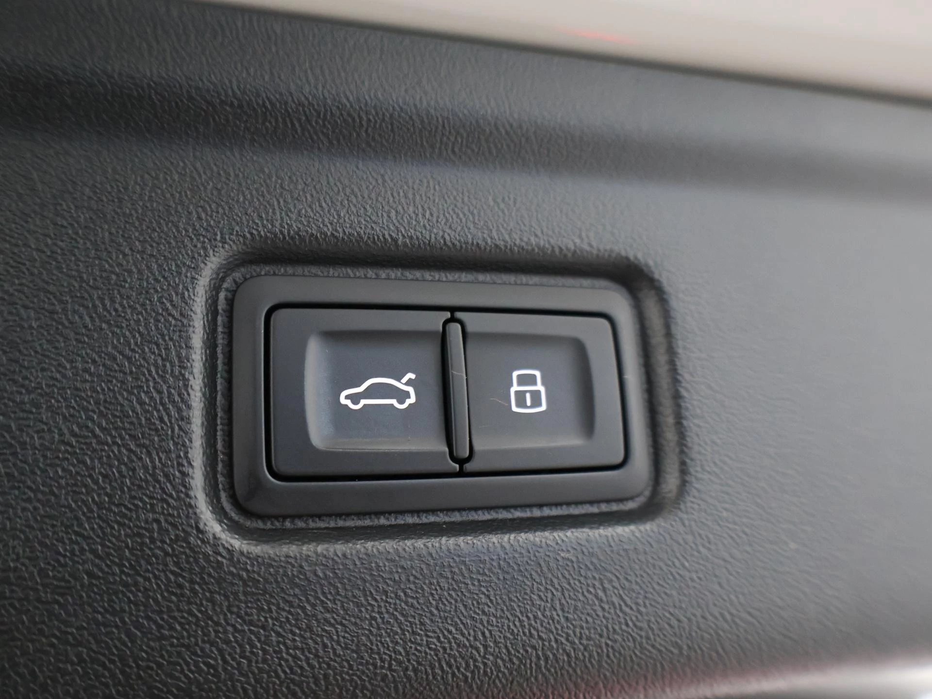 Hoofdafbeelding Audi A6 Avant e-tron