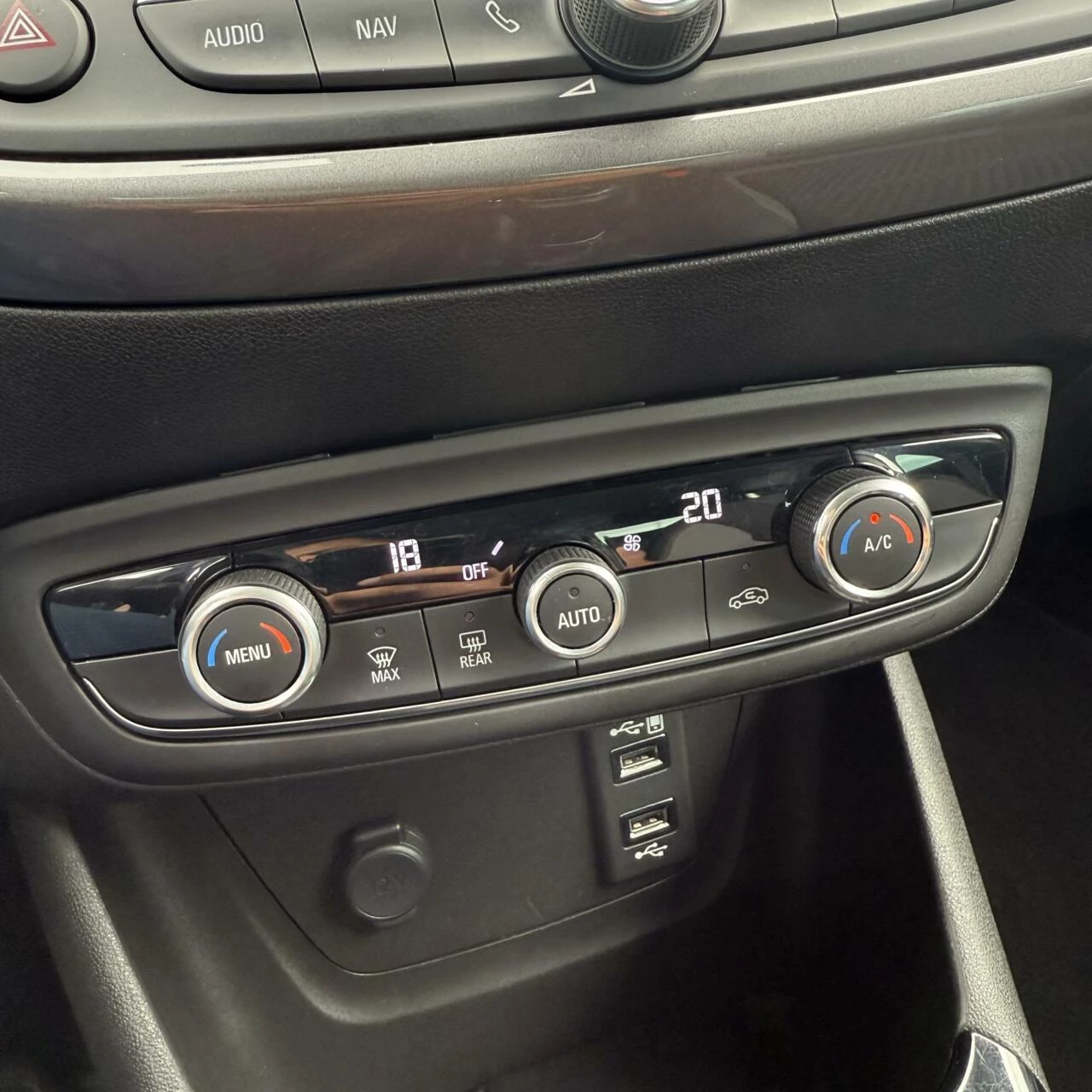 Hoofdafbeelding Opel Crossland X