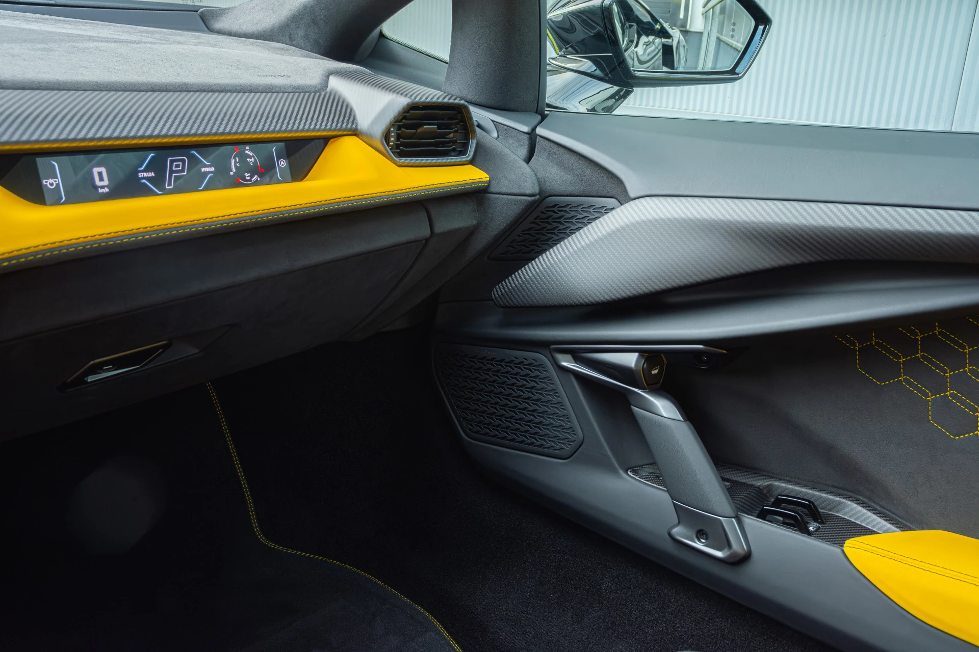 Hoofdafbeelding Lamborghini Revuelto