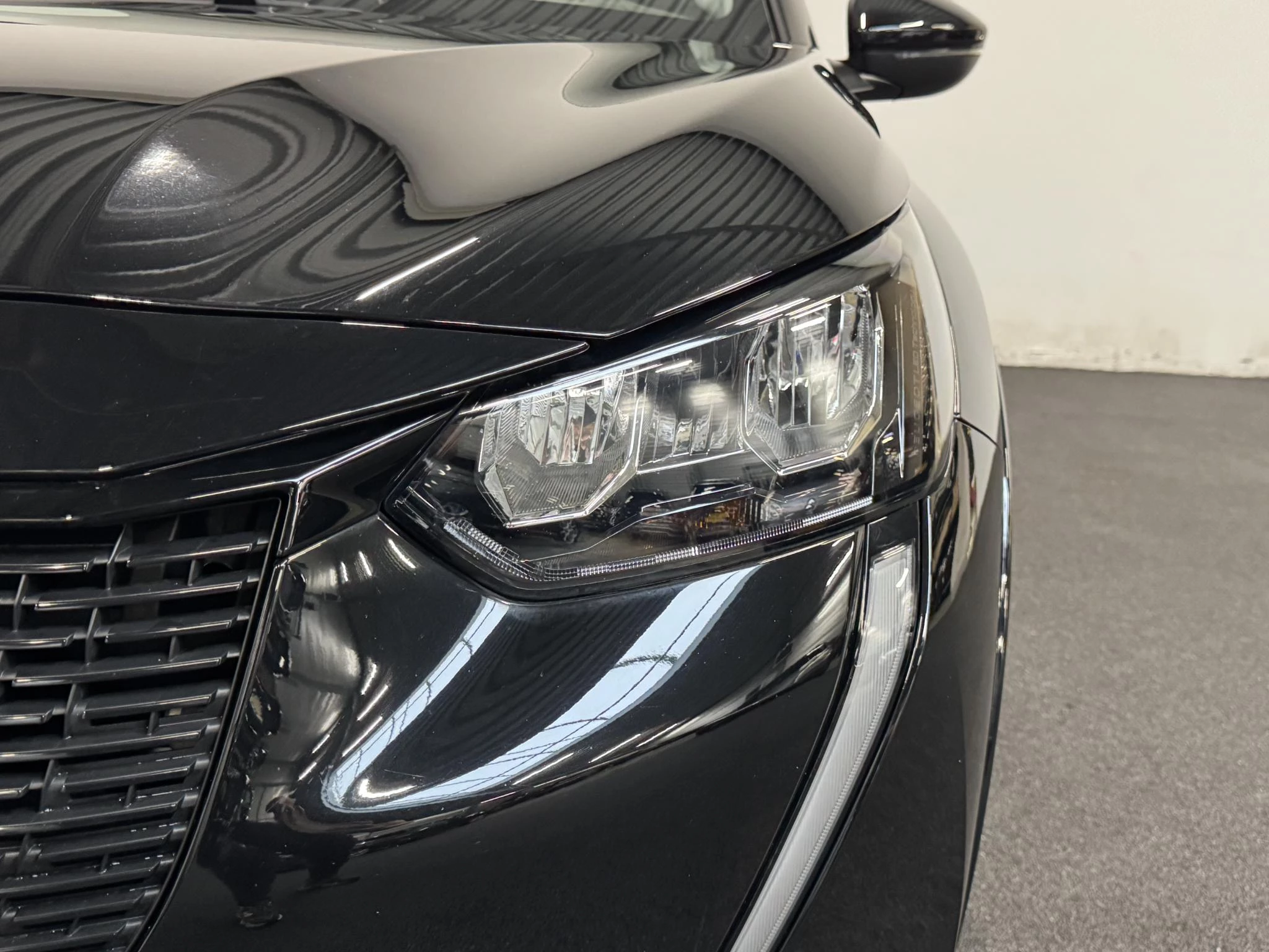 Hoofdafbeelding Peugeot e-208
