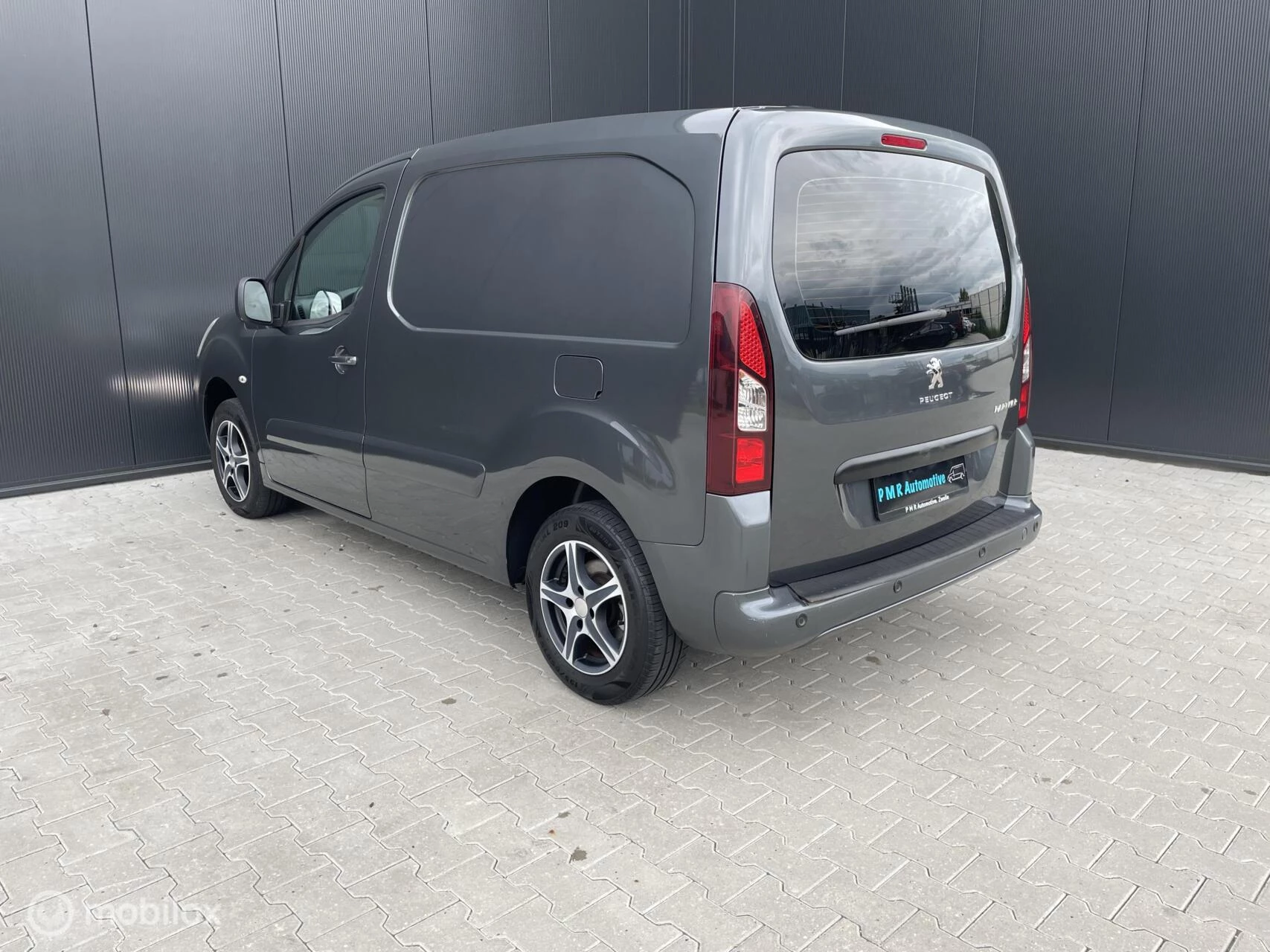 Hoofdafbeelding Peugeot Partner