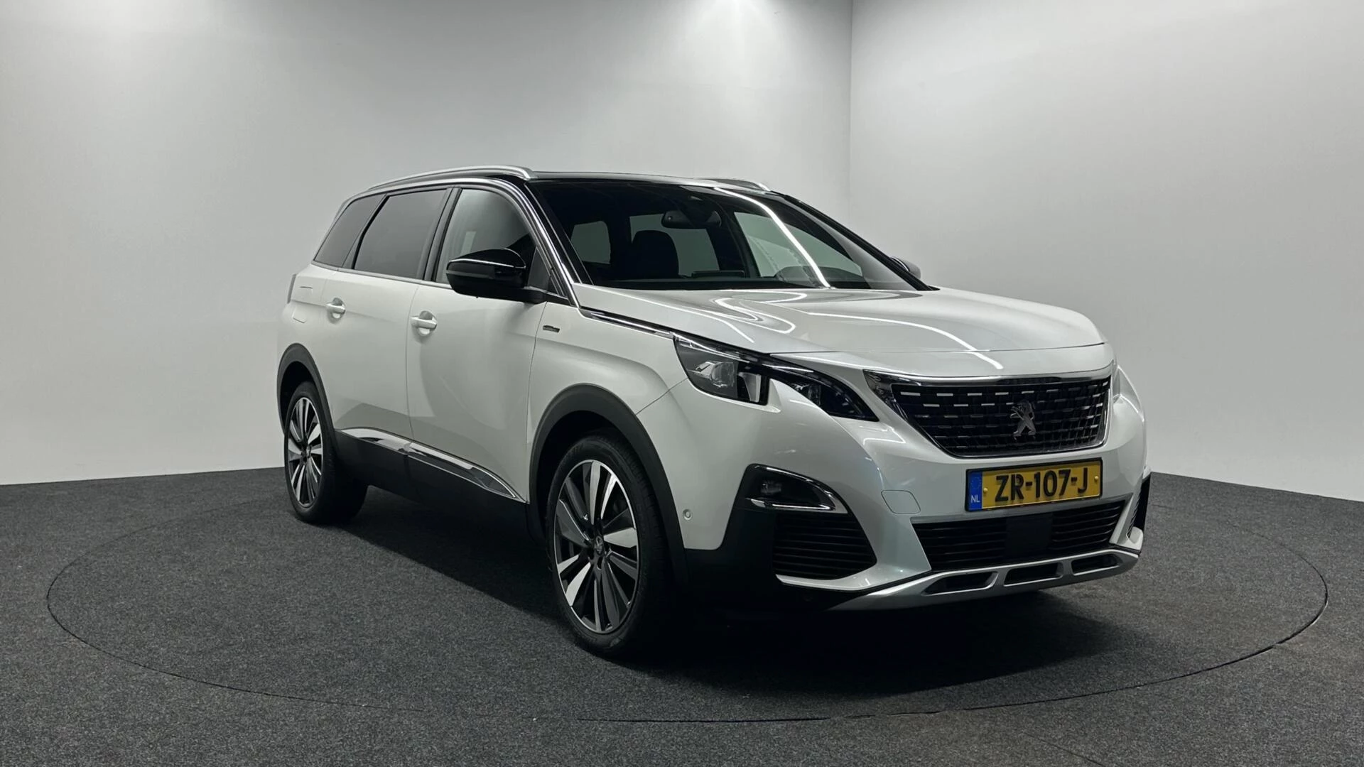 Hoofdafbeelding Peugeot 5008