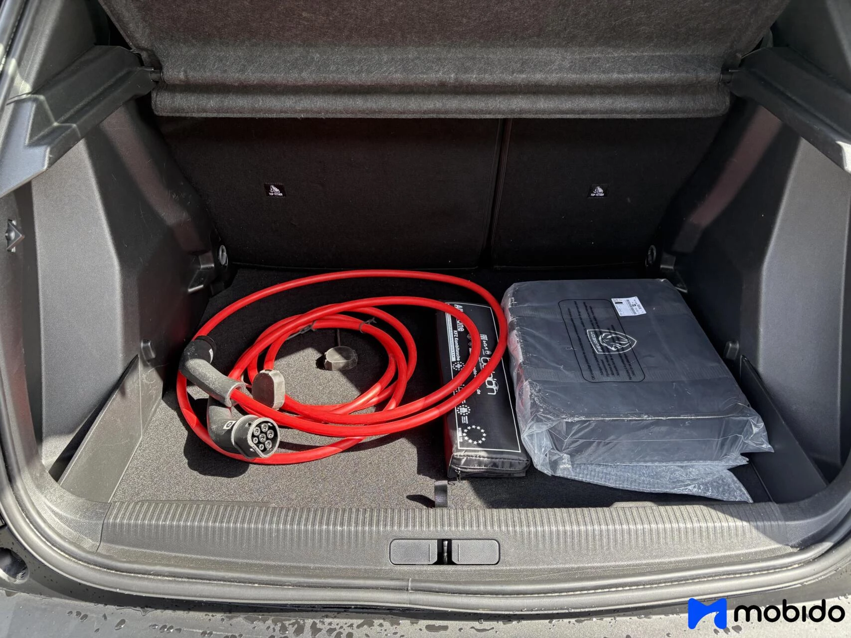 Hoofdafbeelding Peugeot e-2008