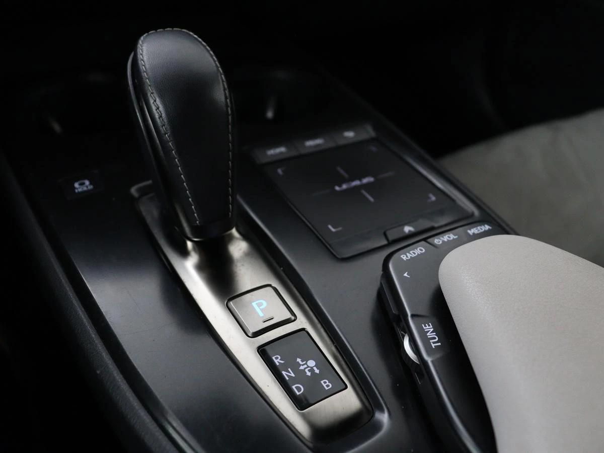 Hoofdafbeelding Lexus UX