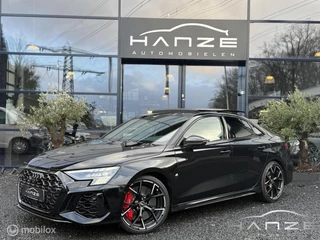 Hoofdafbeelding Audi RS3 Audi RS 3 2.5 TFSI quattro|Pano|Keramisch|B&O|HUD|RS Stoelen