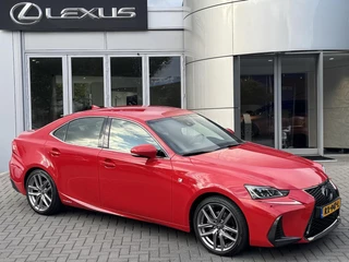 Lexus IS 300h Hybrid F-Sport Line NL-AUTO TREKHAAK QUAD-LED AD-CRUISE PARK-SENS EL-STOELEN STOELVERW