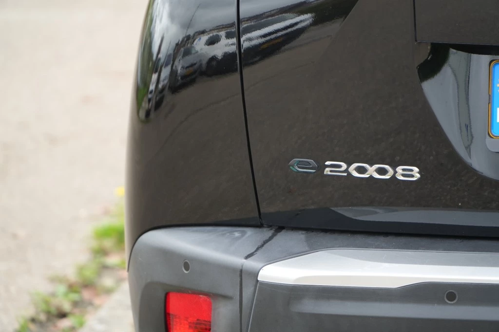 Hoofdafbeelding Peugeot e-2008