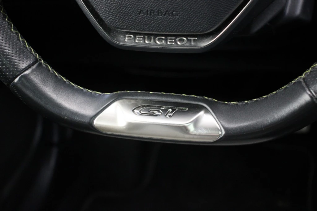 Hoofdafbeelding Peugeot e-2008