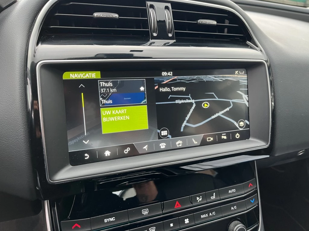 Hoofdafbeelding Jaguar XE
