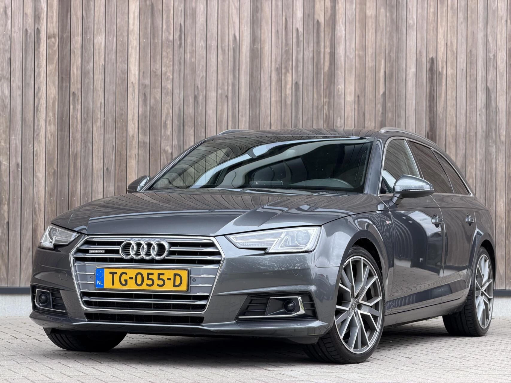 Hoofdafbeelding Audi A4