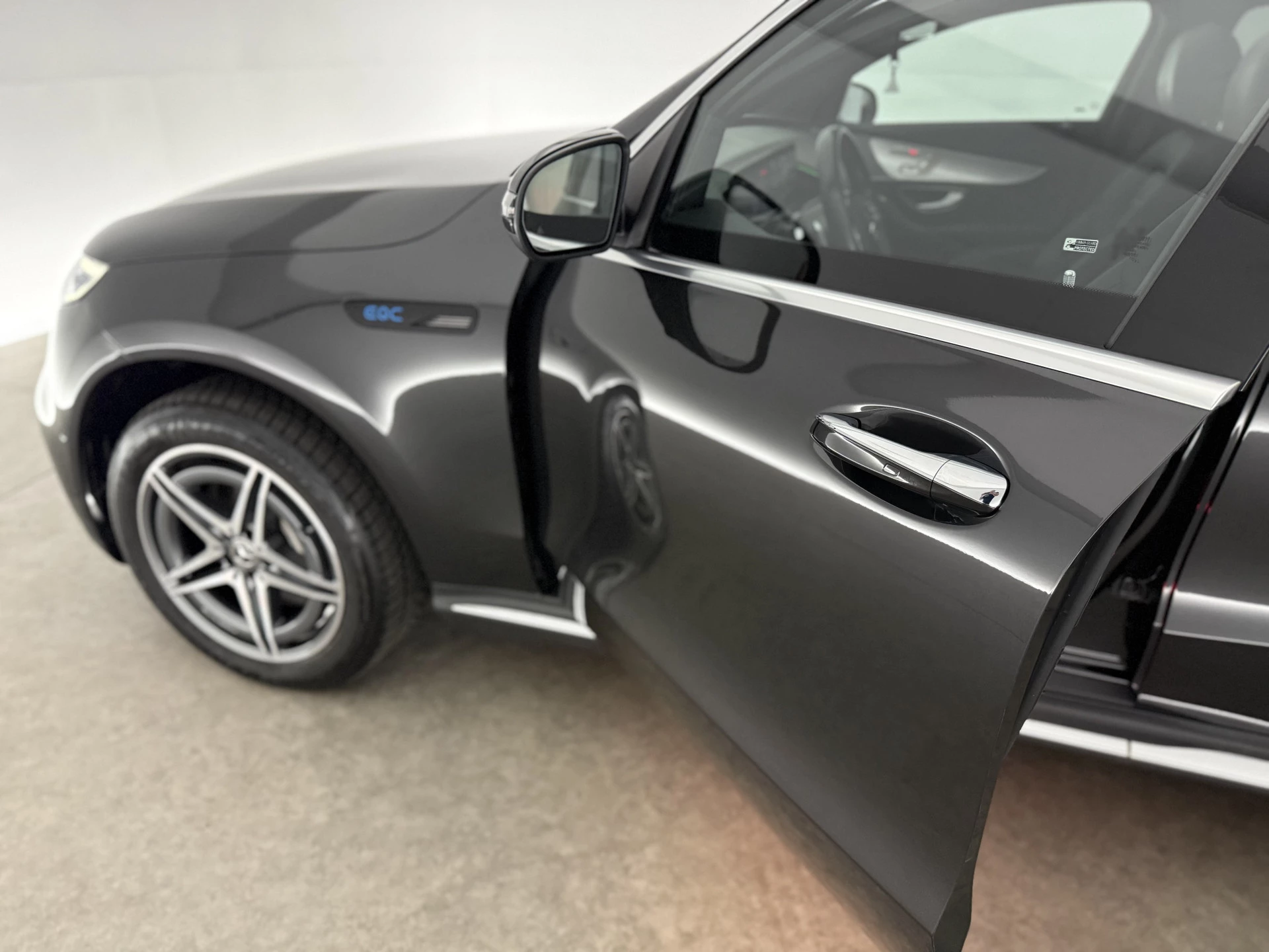 Hoofdafbeelding Mercedes-Benz EQC