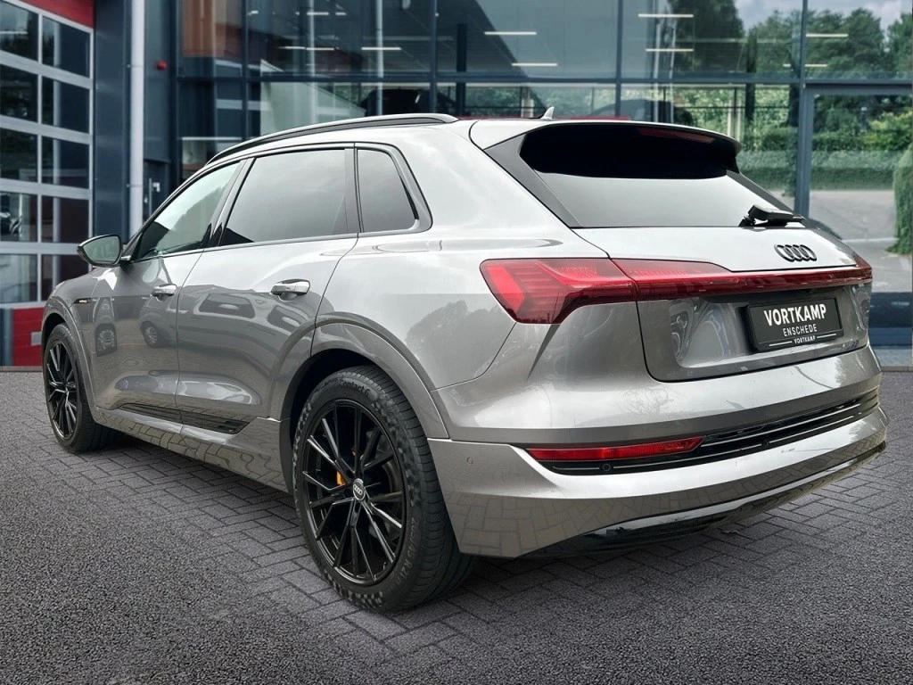 Hoofdafbeelding Audi e-tron