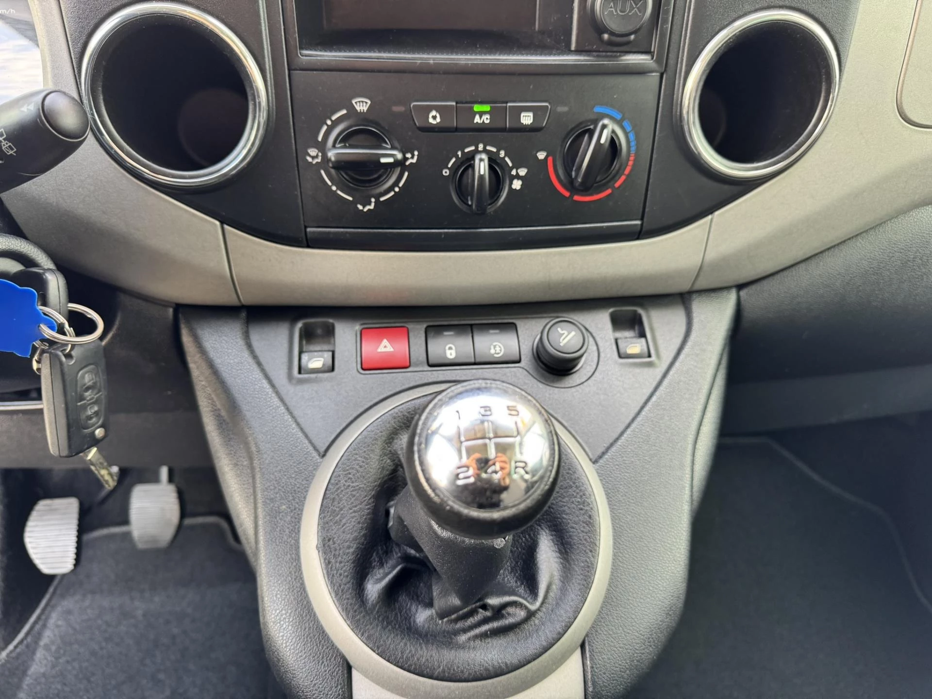 Hoofdafbeelding Peugeot Partner