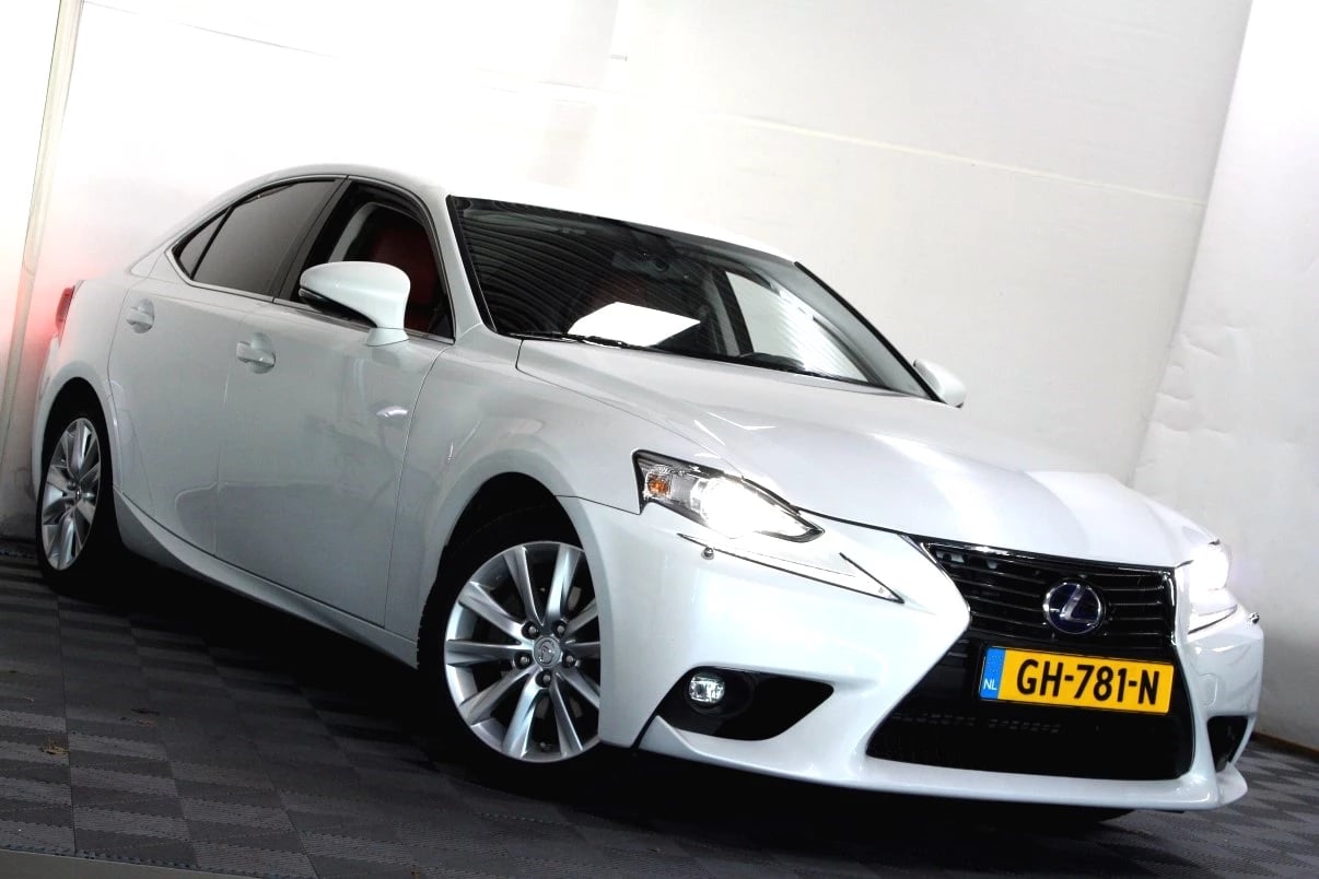 Hoofdafbeelding Lexus IS