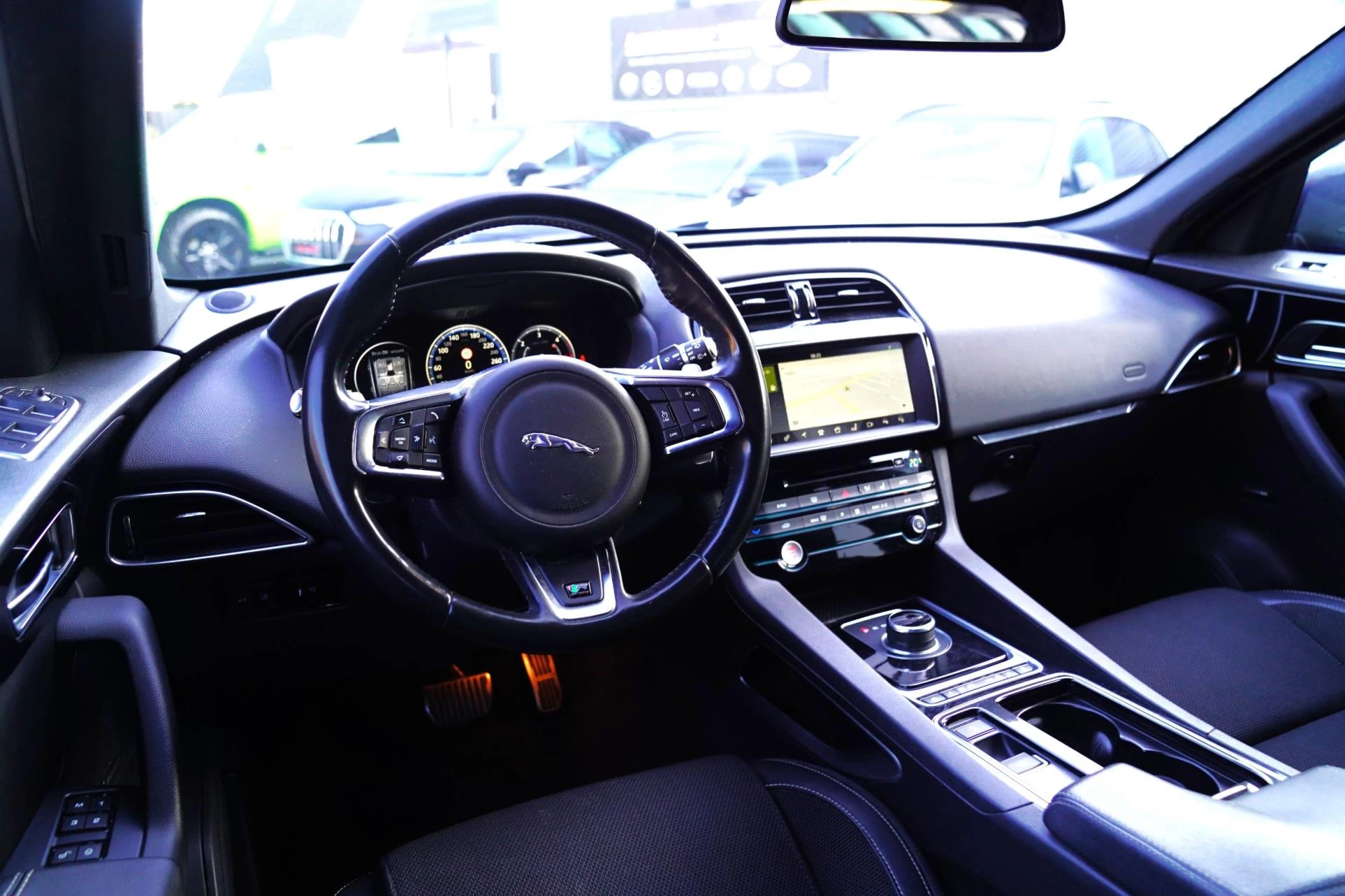 Hoofdafbeelding Jaguar F-PACE