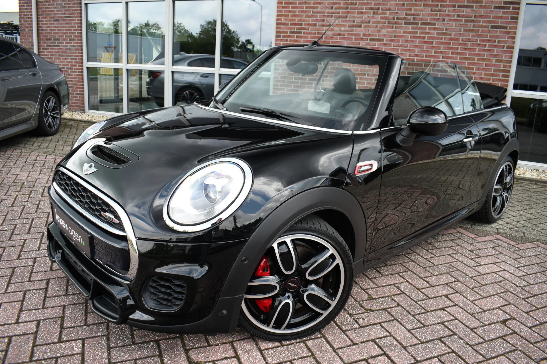 Hoofdafbeelding MINI Cabrio