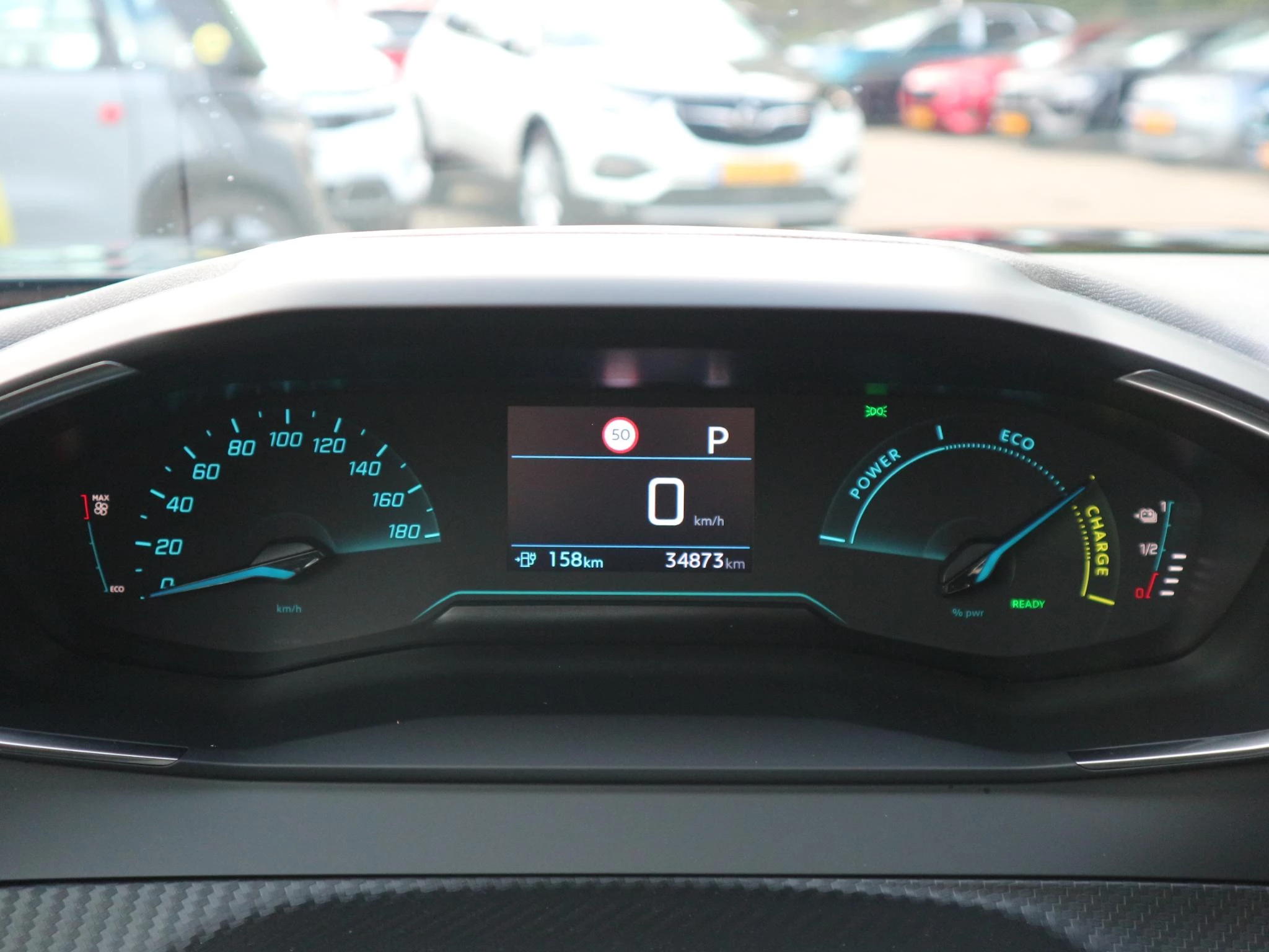 Hoofdafbeelding Peugeot e-2008