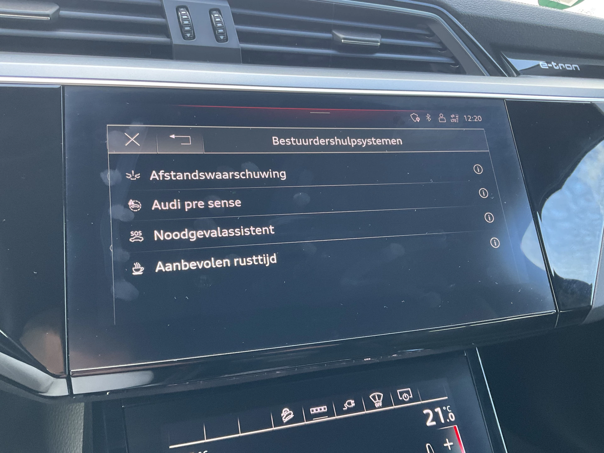 Hoofdafbeelding Audi e-tron
