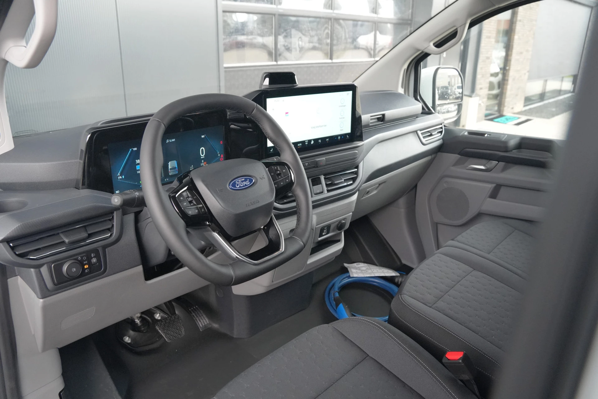 Hoofdafbeelding Ford E-Transit Custom
