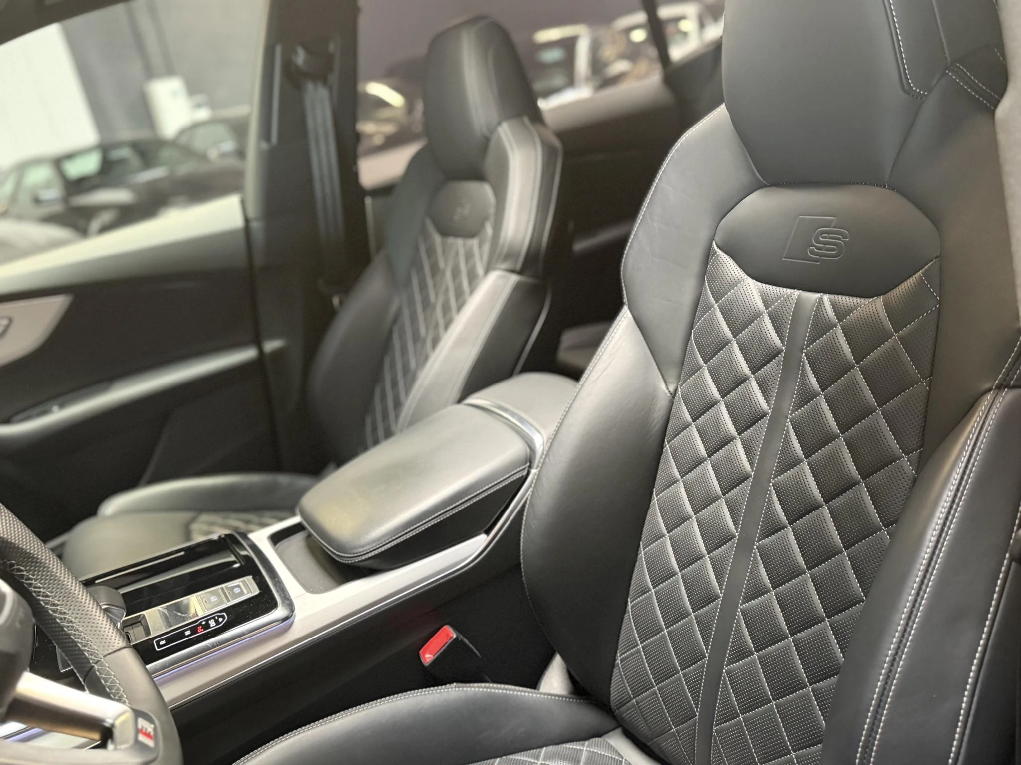 Hoofdafbeelding Audi Q8