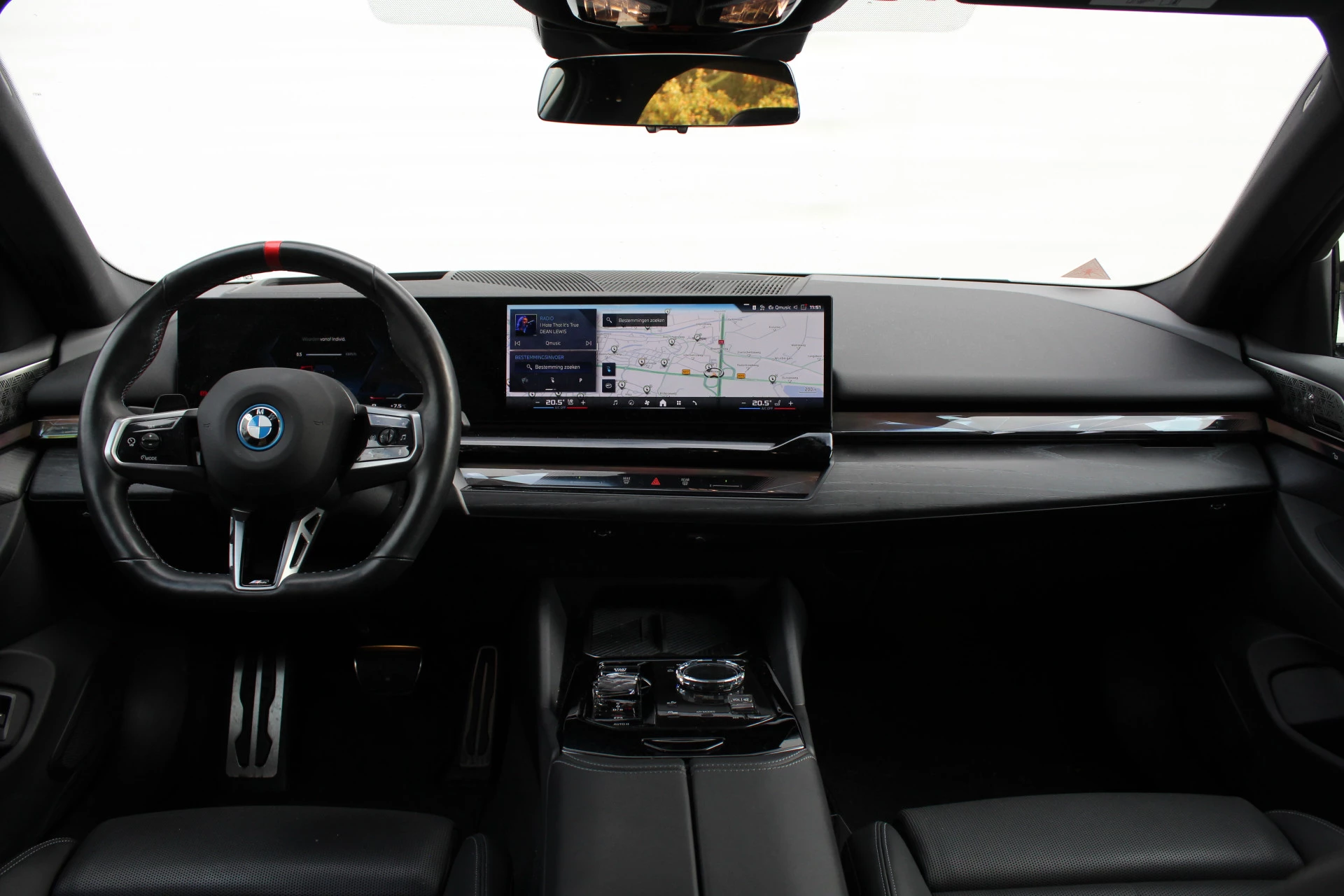 Hoofdafbeelding BMW i5